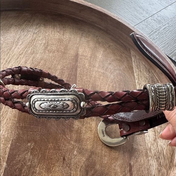 Justin Boots VNTG 1996 Brown Leather Belt Silver Buckle Conchos Western Size 28 - Picture 9 of 16